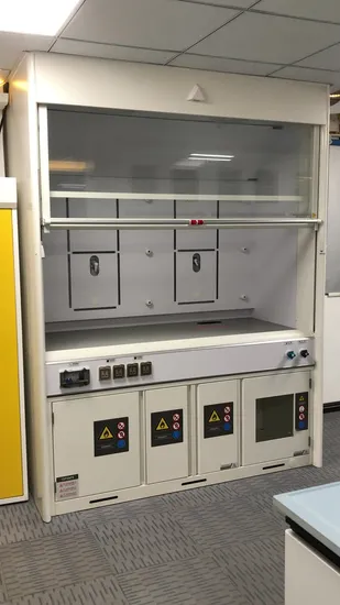 Capela de laboratório resistente a produtos químicos com economia de energia e faixa vertical, 50/60 Hz, 115/220V